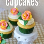These flower cupcakes look amazing and are very easy to make!