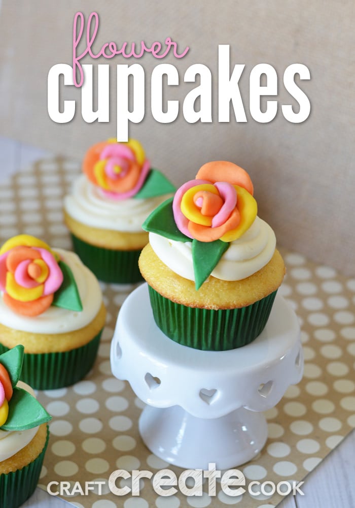 These flower cupcakes look amazing and are very easy to make!