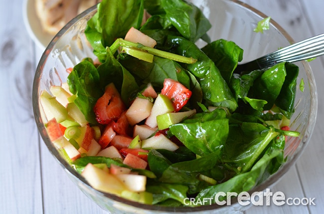 You will not be disappointed in this Strawberry Spinach Salad. Serve it with or without chicken and it will be a big hit!