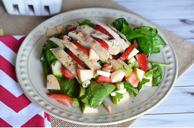 You will not be disappointed in this Strawberry Spinach Salad. Serve it with or without chicken and it will be a big hit!