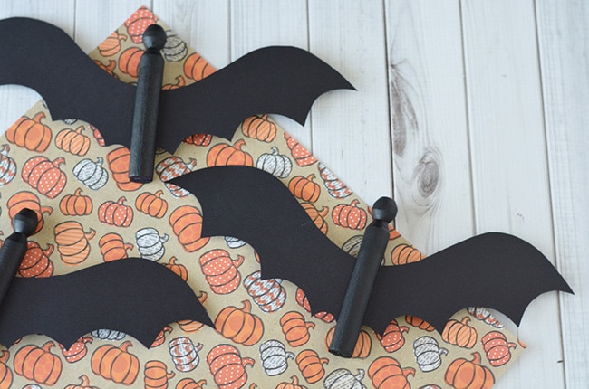 Our easy Halloween crafts will be a nice addition to the Halloween decor in your home!