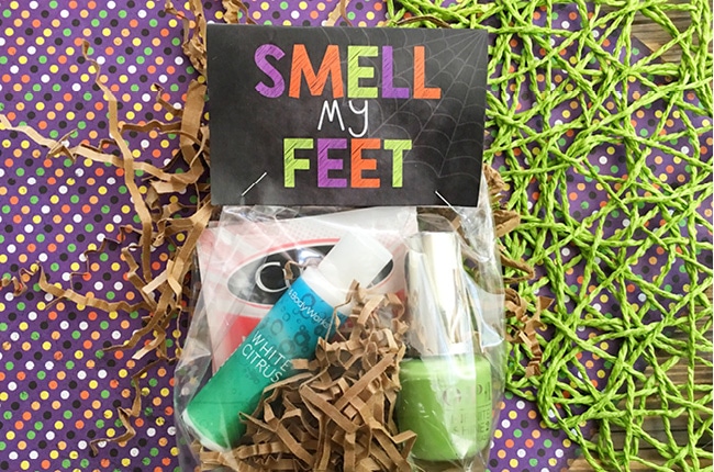 If you're looking for a cute gift for your friend, neighbor, or kid's teacher, this Smell My Feet Halloween Goodie Bag will be a hit.