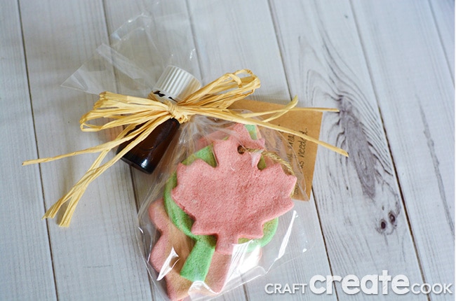 This easy salt dough air freshener with essential oils works very well in your own home and makes a great gift for teachers, friends and neighbors.