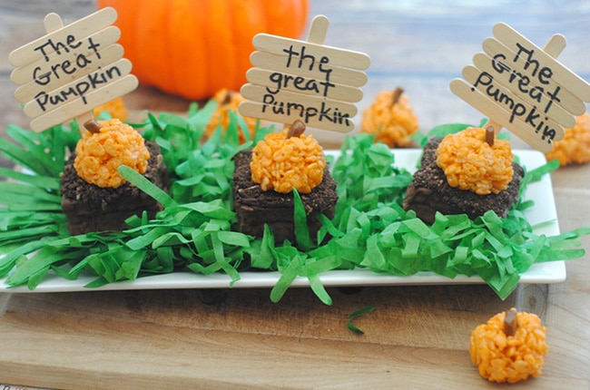 These easy, pumpkin patch Halloween Treats are perfect for class parties!