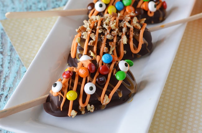 Chocolate Covered Caramel Apples are easy to make and taste amazing!