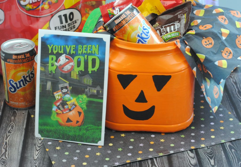 This Fun Halloween BOO Kit is perfect for surprising friends and coworkers this Halloween!