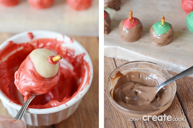 These no bake caramel apple truffles are perfect for your fall dessert table!
