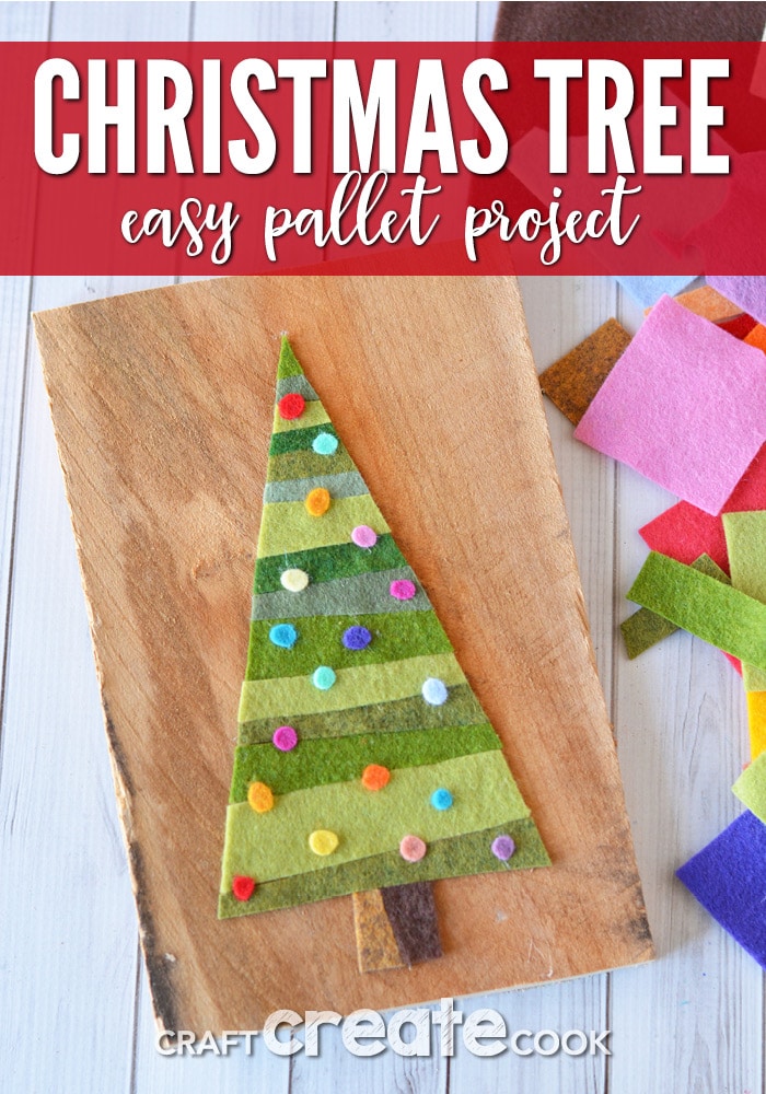 This easy pallet Christmas tree uses scrap felt that you may already have.