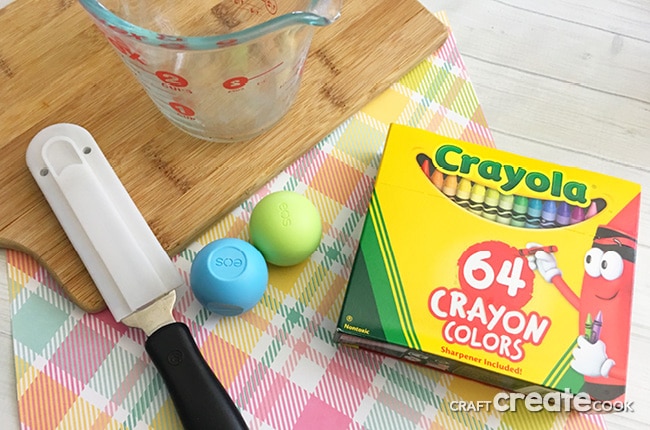 You're going to love our DIY Upcycled Crayons Craft for those broken crayons you just can't seem to throw away.