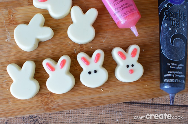 No bake white chocolate Easter bunny treats will look adorable on your Easter table!