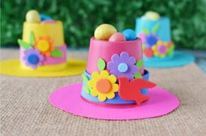 If you are looking for k-cup crafts to make we have tons of ideas, including these springtime bonnets!