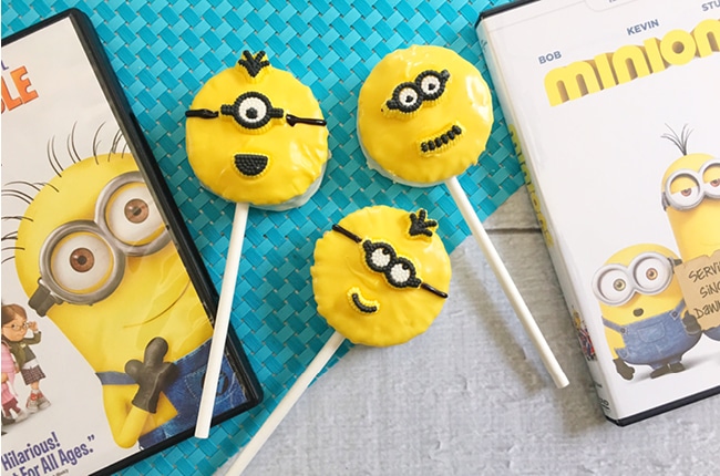 BA-NA-NA! Our Easy No Bake Minion Treats on a Stick are fun and sweet treats that the whole family will love.