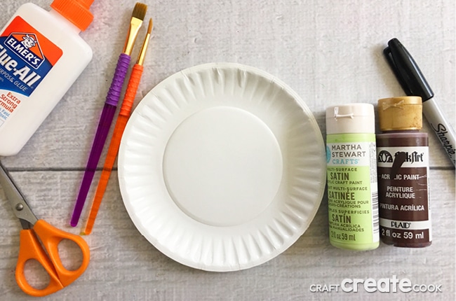 This pun-ny Mother's Day paper plate craft will have your mom in tears, the good kind of course.