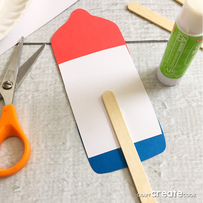 Our Father's Day Craft for Kids is perfect if you're looking for a cute and easy Father's Day gift.