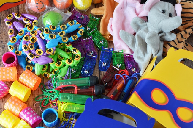 One small act of making small boxes of toys can help children with mental illness.