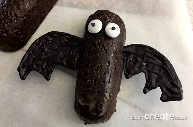 Easy No Bake Chocolate Bats