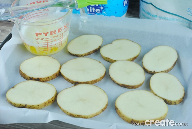 Loaded Potato Slices are the perfect appetizer or snack for game day! 