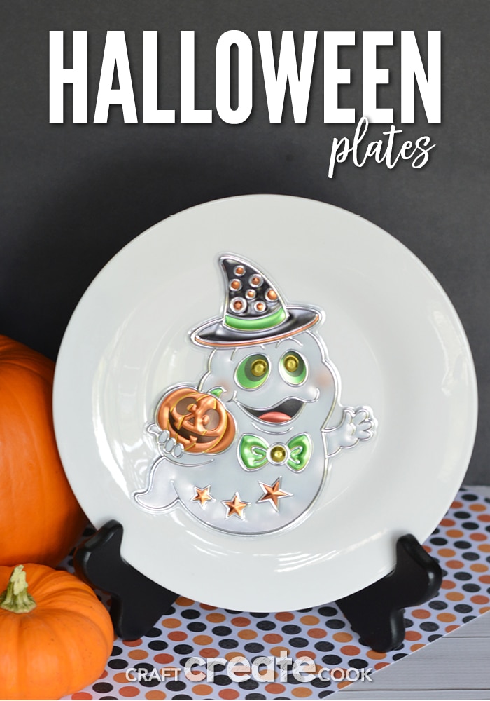 These affordable Halloween Plates will take you 2 minutes to make!