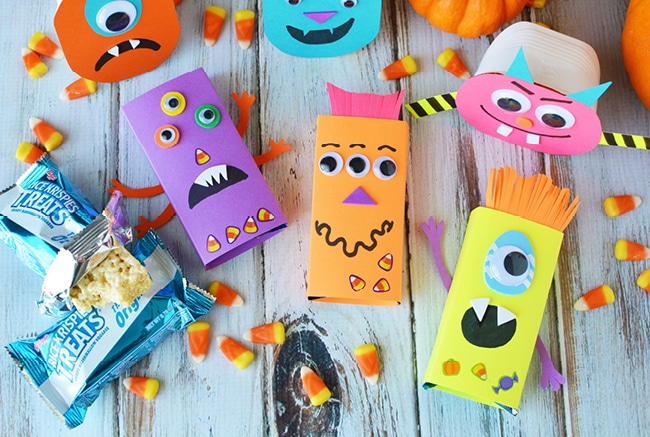 Grab the kids and make these easy monster themed Halloween snacks for the classroom!