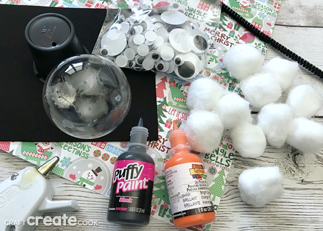 You’ll have so much fun make this affordable snowman ornament craft this holiday season.