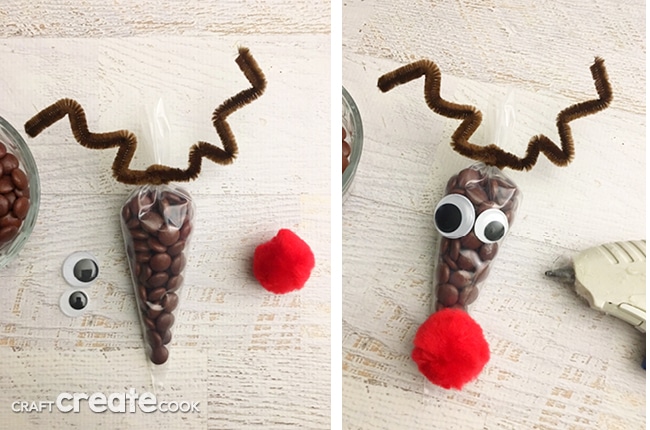 These Rudolph Treat Bags are filled with yummy chocolates and look like reindeer, now that's festive.