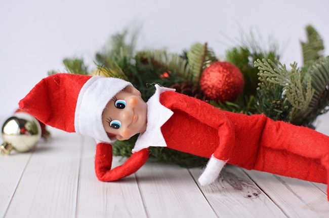 This 10 minute tutorial on how to make a bendable elf on the shelf is a life changer!