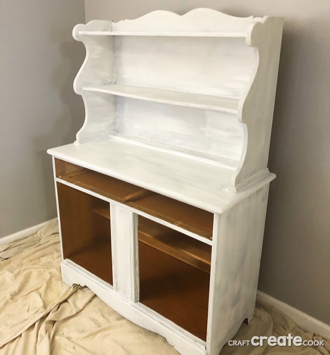 Our Chalk Paint Hutch Makeover will make you want to start painting! 