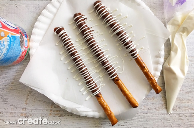 These Hot Chocolate Pretzel Rods taste just like a cup of hot chocolate with marshmallows.