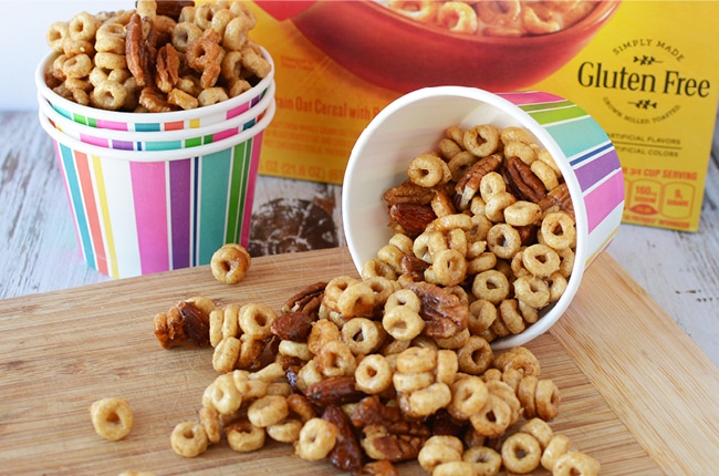 ﻿Our baked honey nut snack mix recipe will be a big hit with your family!
