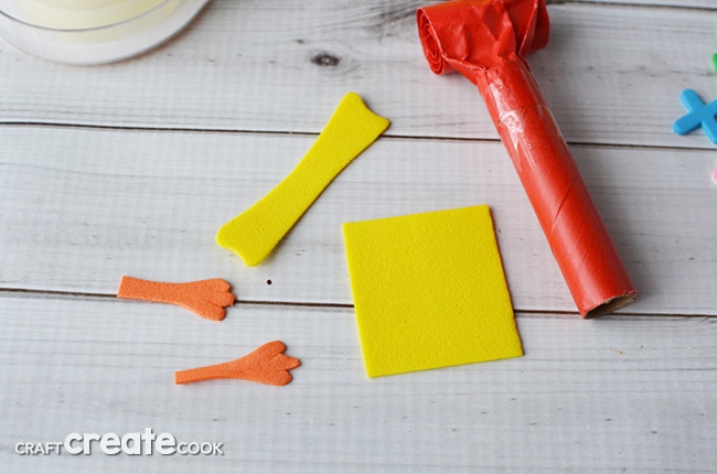 Let the kids use their imagination with our easy to make no sew finger puppets!