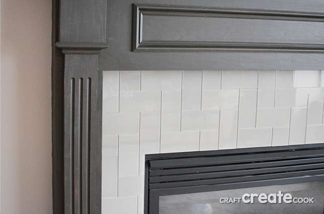 A easy, stylish and affordable way to complete a fireplace makeover in one day!