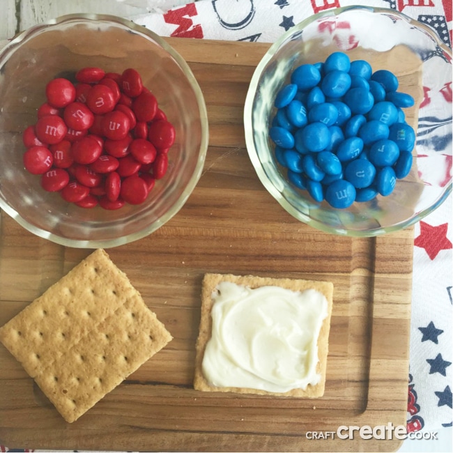 Your kids will love this easy and yummy Patriotic snack! 