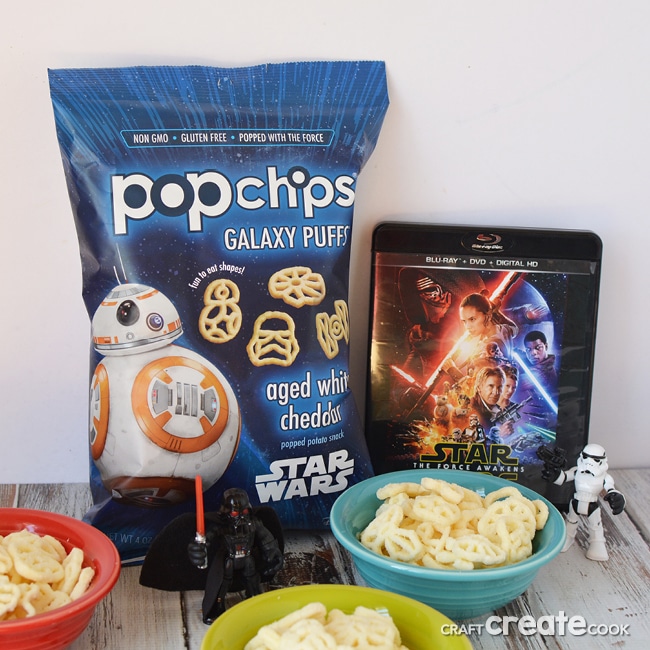 It's time to plan your Star Wars movie night for the family! It's easy and fun with the help of Popchips!