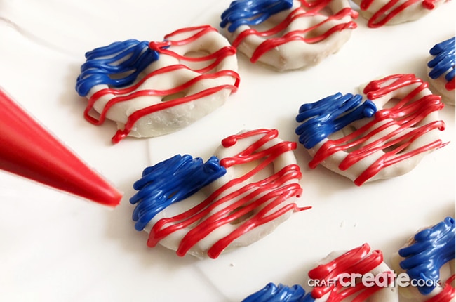 These 4th of July Pretzels are the perfect festive treat for a busy 4th of July day.