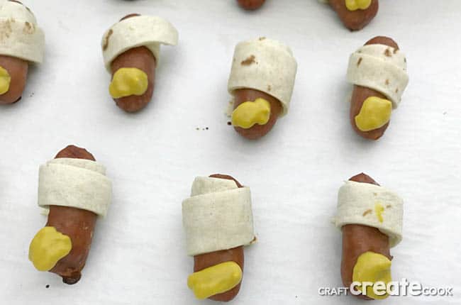 These easy & fun Halloween food ideas will have your guests howling for more!