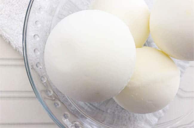 Learn How to Make Your Own Bath Bomb with just a few ingredients for a nice relaxing hot bath.