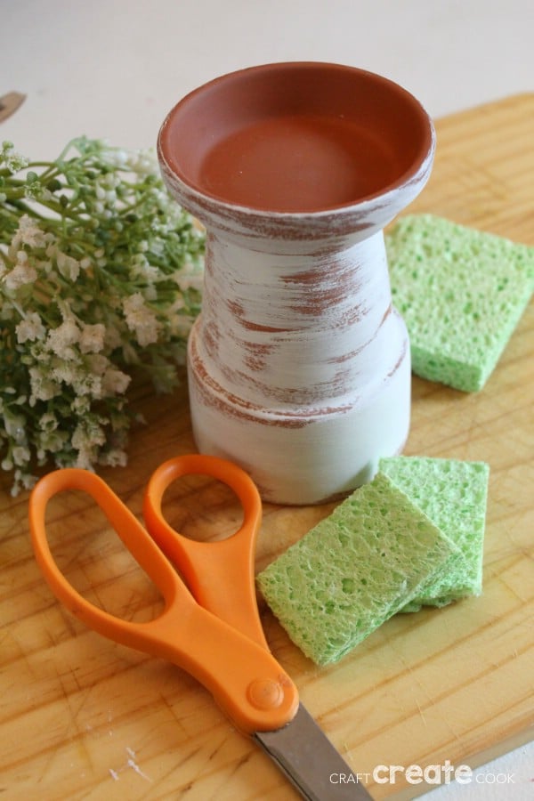 Cutting sponge to fit butterfly feeder