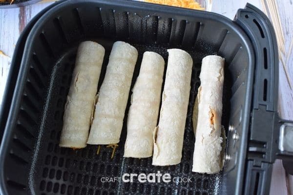 Corn tortillas filled with chicken